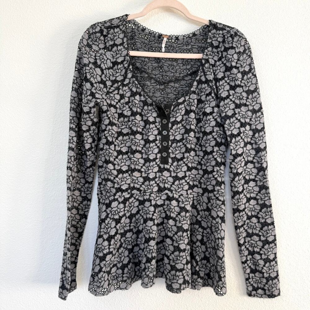 Free People Lace Floral‎ Henley Top Black Gray Long Sleeve Boho Romantic L
